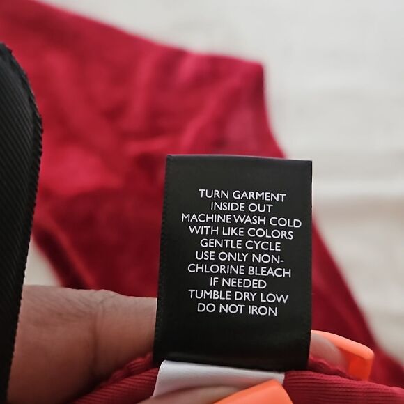 Torrid Velvet Off The Shoulder Shirred Front Top 1X 14-16 Ruby Red - Picture 14 of 16